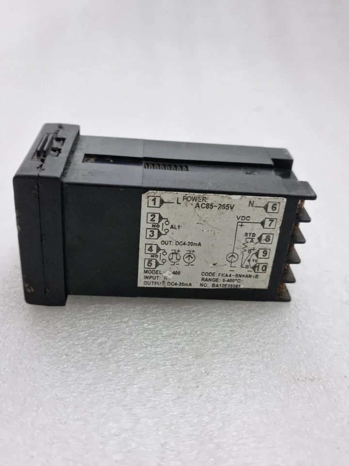 Unitech UT1148 Digital Temperature Controller 85-265VAC Rtd/Tc